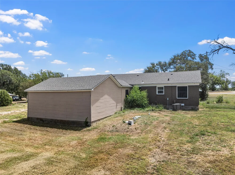296 Ish Street China Spring, TX 76633