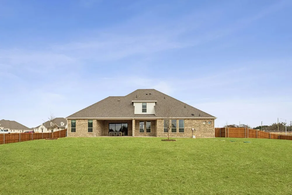 147 Hollingsworth Lane Glenn Heights, TX 75154
