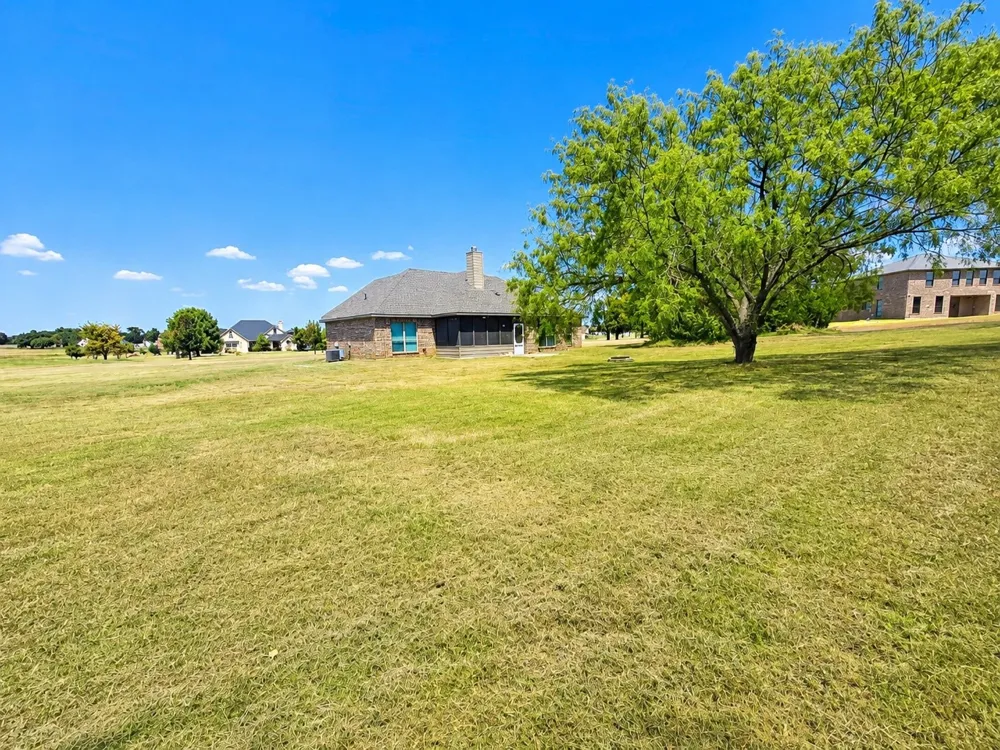 105 Crepe Myrtle Corsicana, TX 75109
