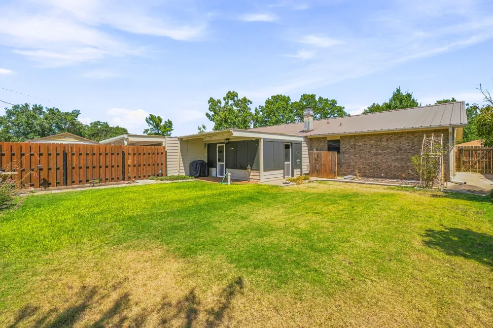 1420 Green Street Graham, TX 76450