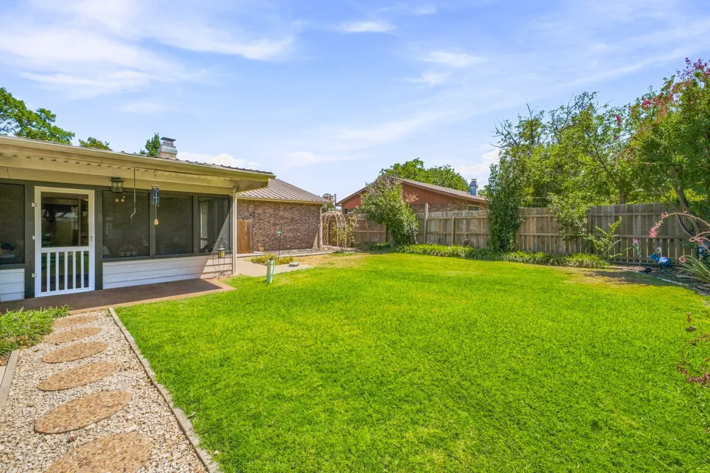1420 Green Street Graham, TX 76450