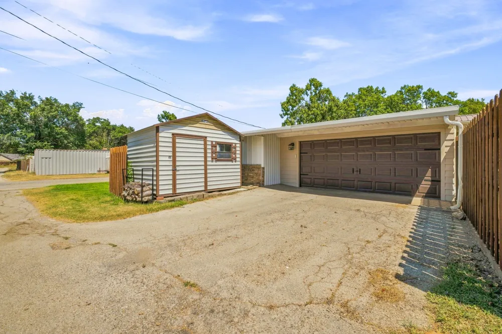1420 Green Street Graham, TX 76450
