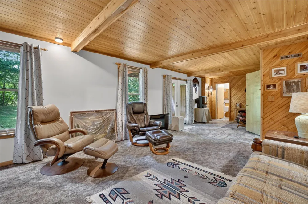 10077 Maple Hill Road Howard City, MI 49329