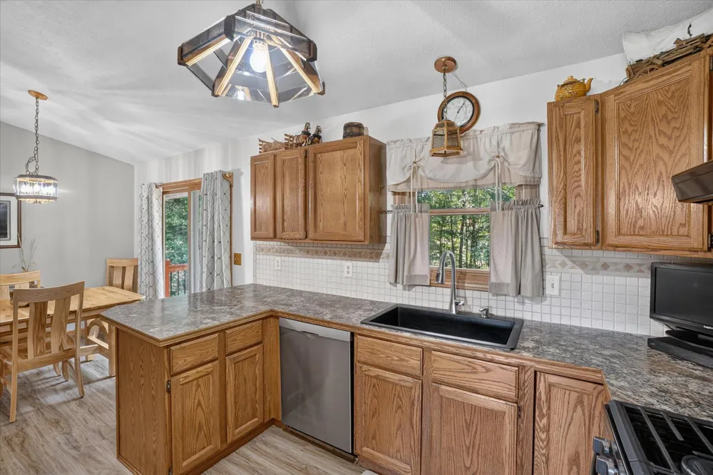 10077 Maple Hill Road Howard City, MI 49329