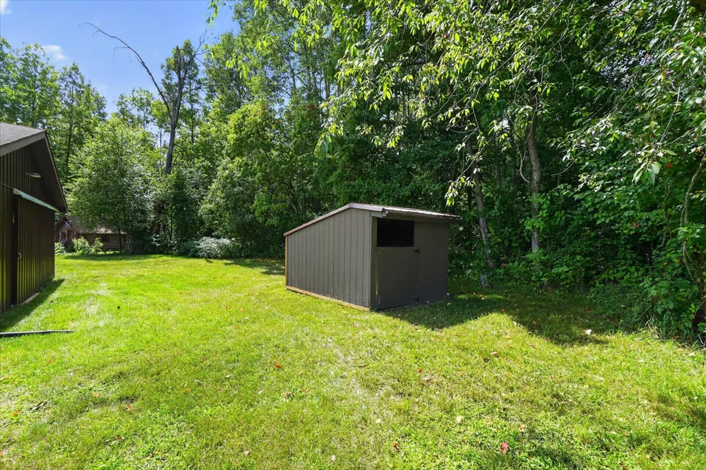 10077 Maple Hill Road Howard City, MI 49329