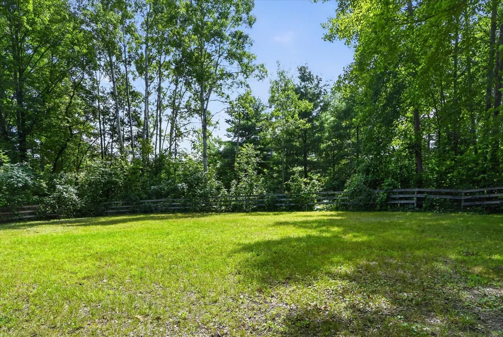 10077 Maple Hill Road Howard City, MI 49329
