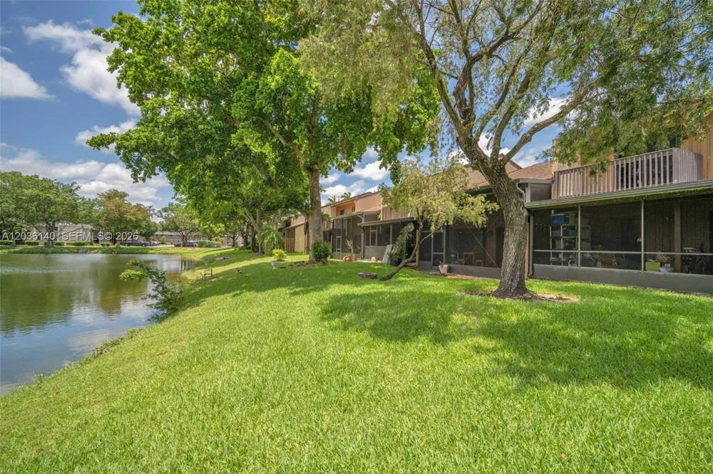4171 SW 85th Ave Davie, FL 33328