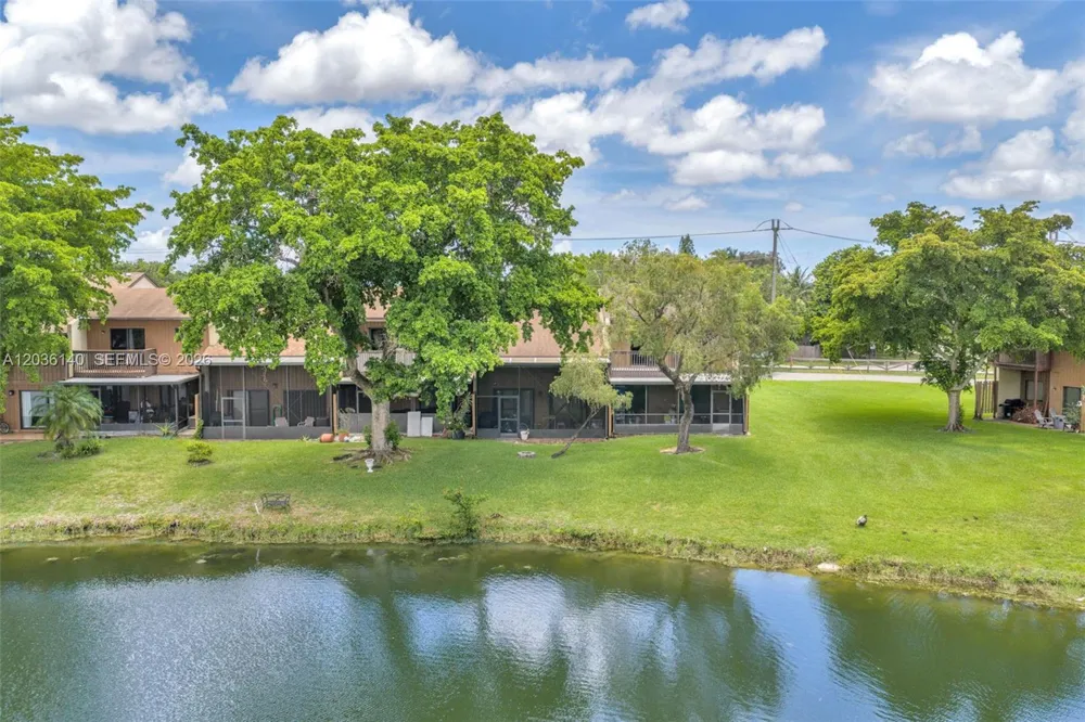4171 SW 85th Ave Davie, FL 33328