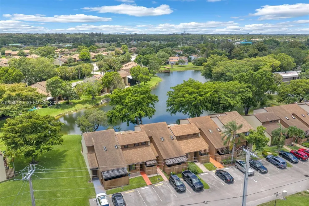 4171 SW 85th Ave Davie, FL 33328