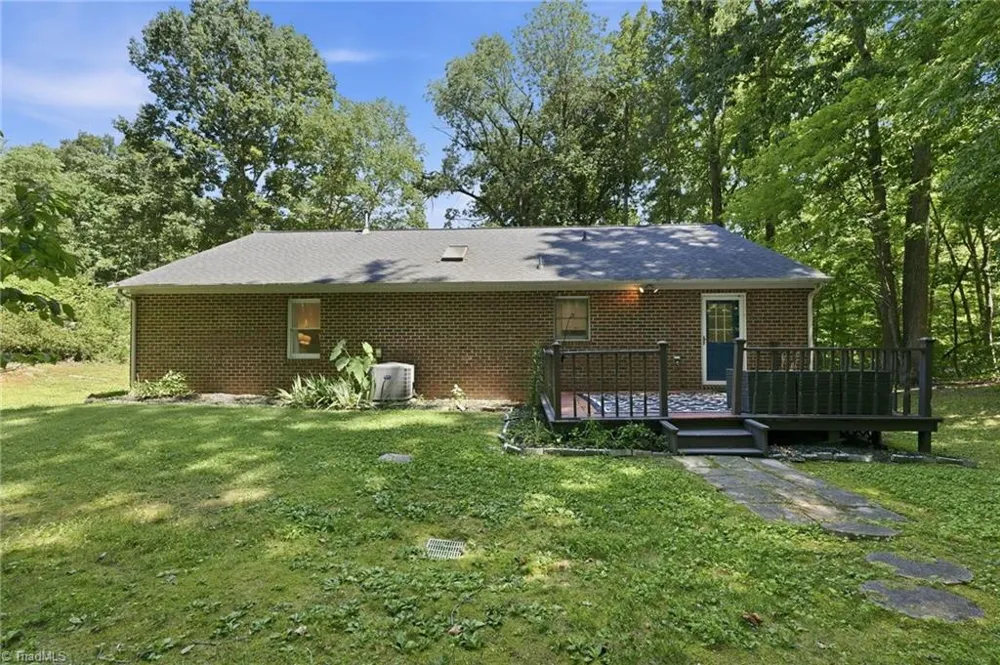 804 Salem Court Asheboro, NC 27205