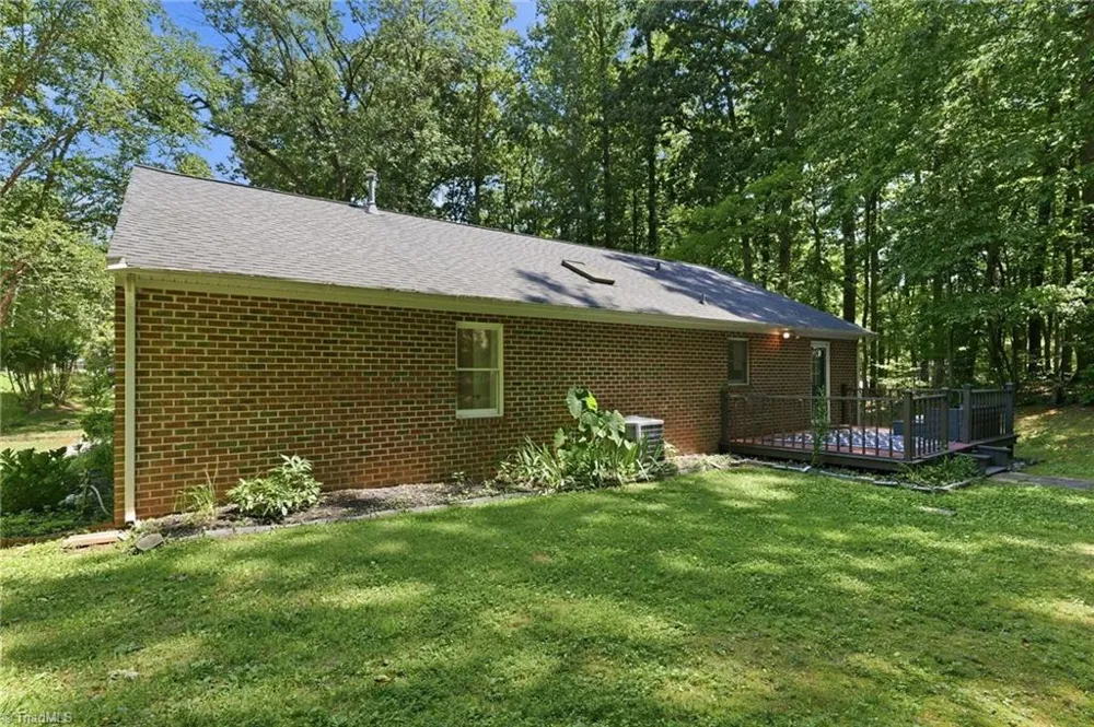 804 Salem Court Asheboro, NC 27205