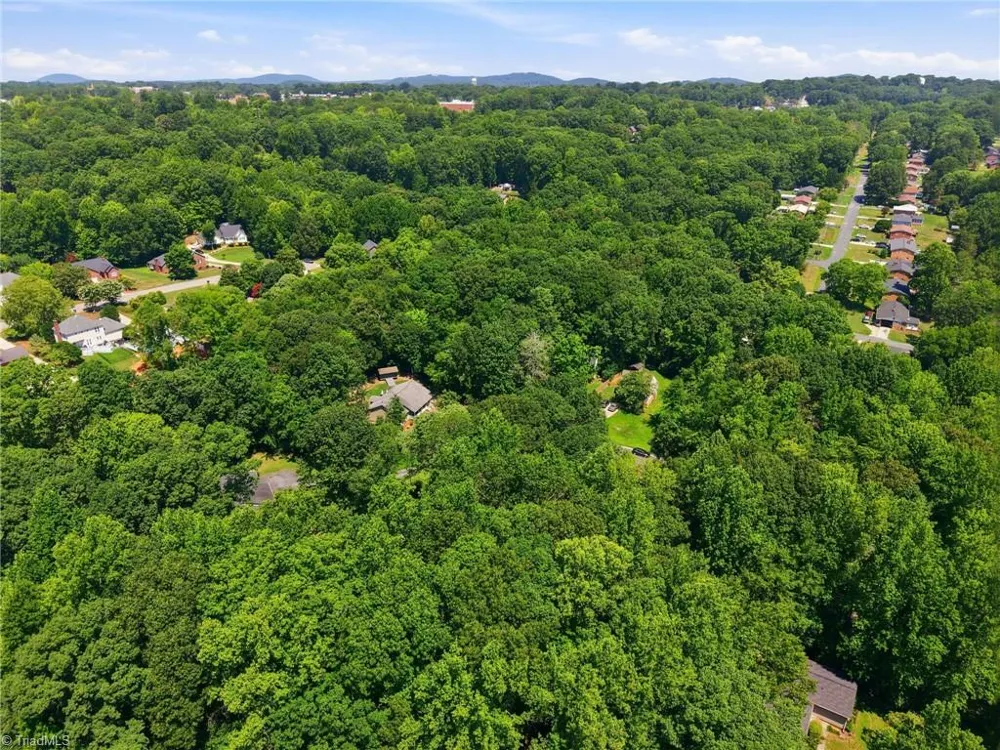 804 Salem Court Asheboro, NC 27205