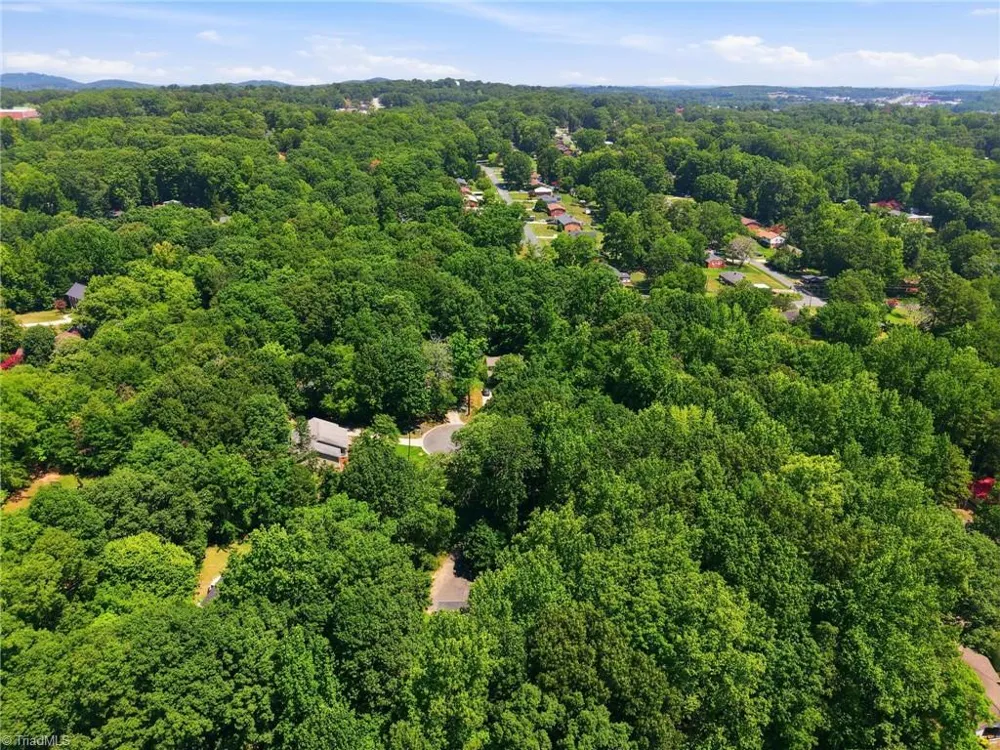 804 Salem Court Asheboro, NC 27205
