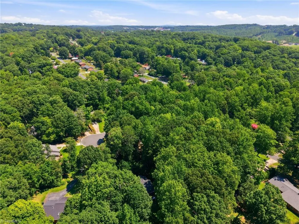 804 Salem Court Asheboro, NC 27205