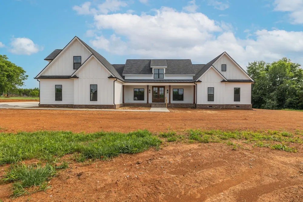 4 Old Zion Rd Columbia, TN 38401