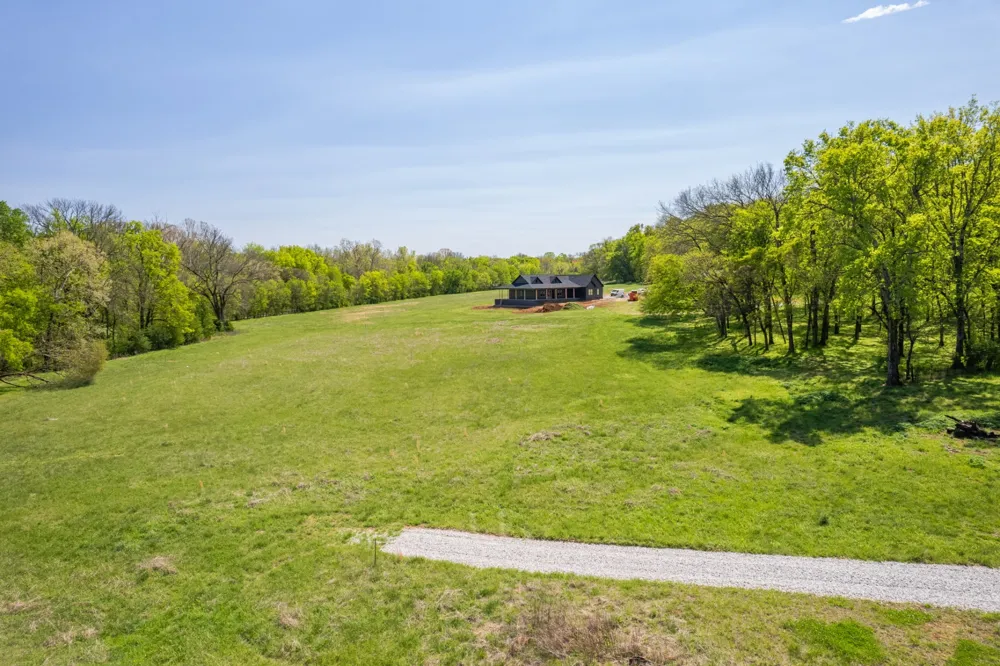 4 Old Zion Rd Columbia, TN 38401