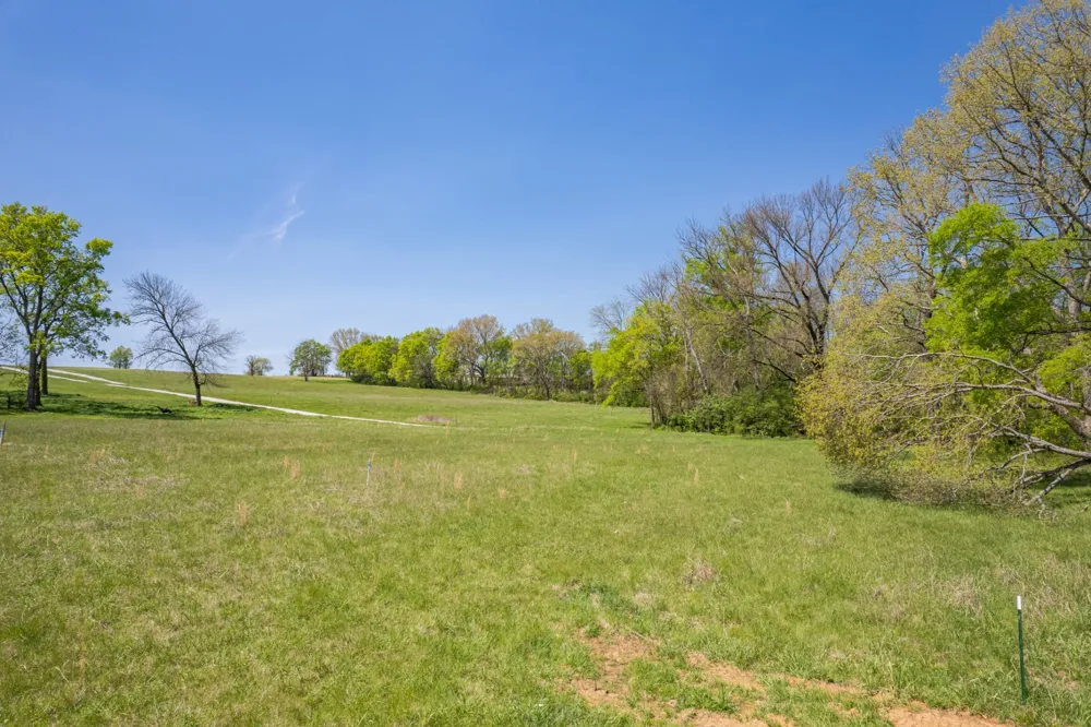 4 Old Zion Rd Columbia, TN 38401