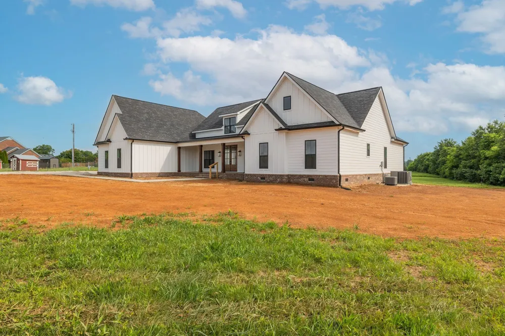 4 Old Zion Rd Columbia, TN 38401