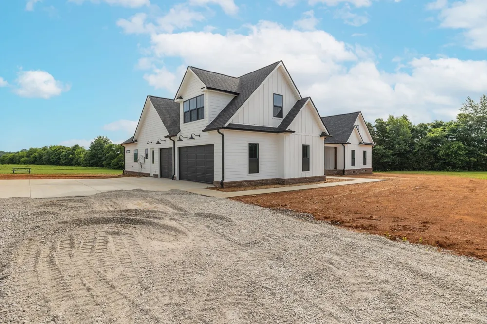 4 Old Zion Rd Columbia, TN 38401