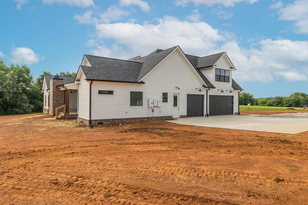 4 Old Zion Rd Columbia, TN 38401
