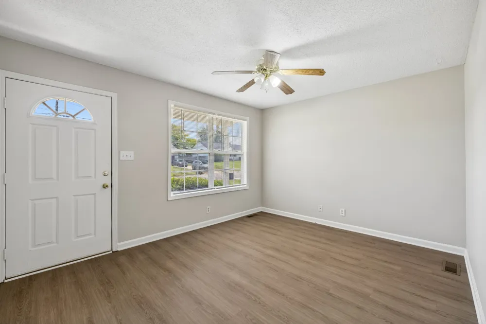 1030 Bush Ave Oak Grove, KY 42262