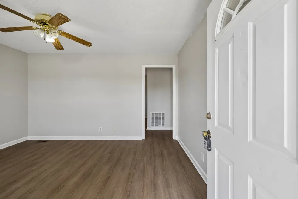 1030 Bush Ave Oak Grove, KY 42262