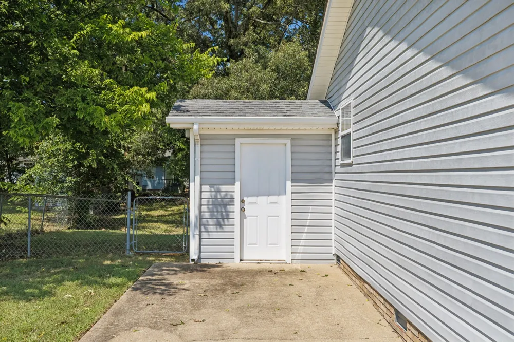 1030 Bush Ave Oak Grove, KY 42262