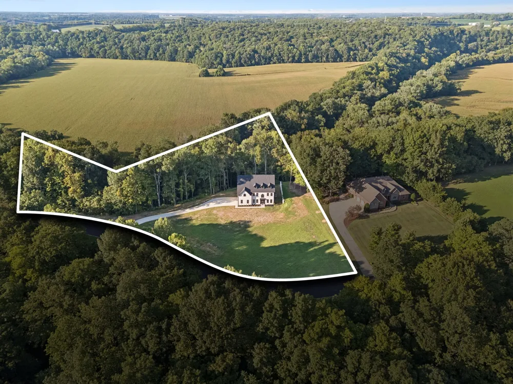 107 Miramare Way Adams, TN 37010