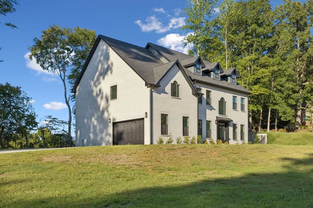 107 Miramare Way Adams, TN 37010