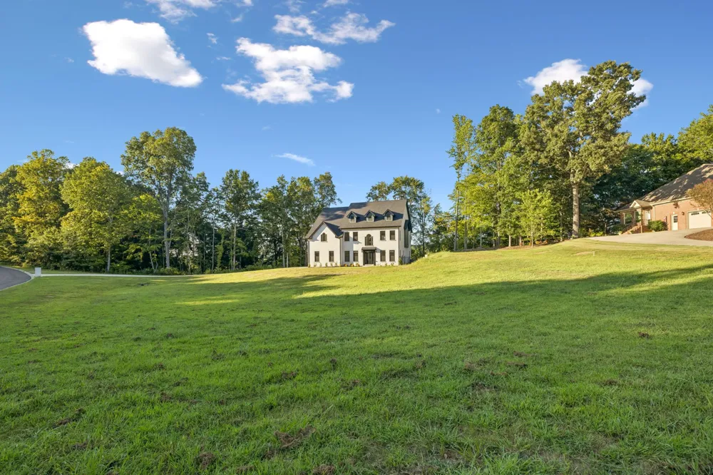 107 Miramare Way Adams, TN 37010