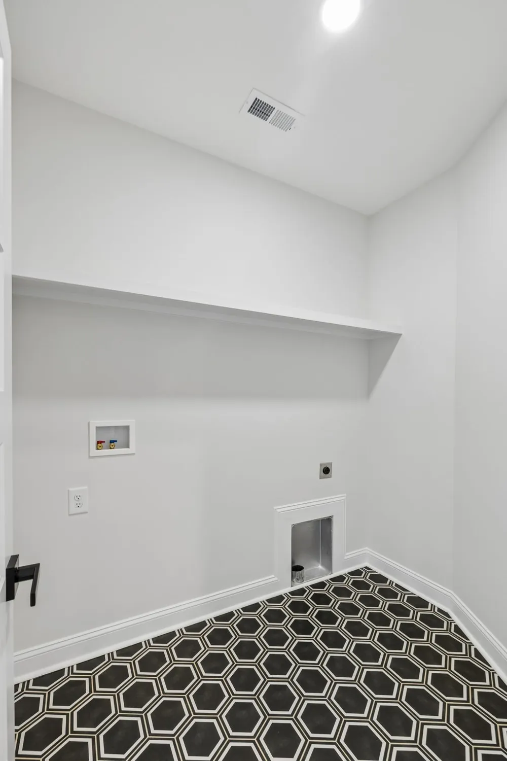 107 Miramare Way Adams, TN 37010