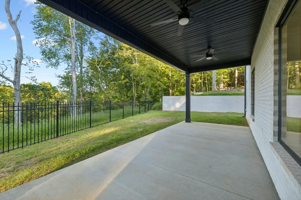 107 Miramare Way Adams, TN 37010