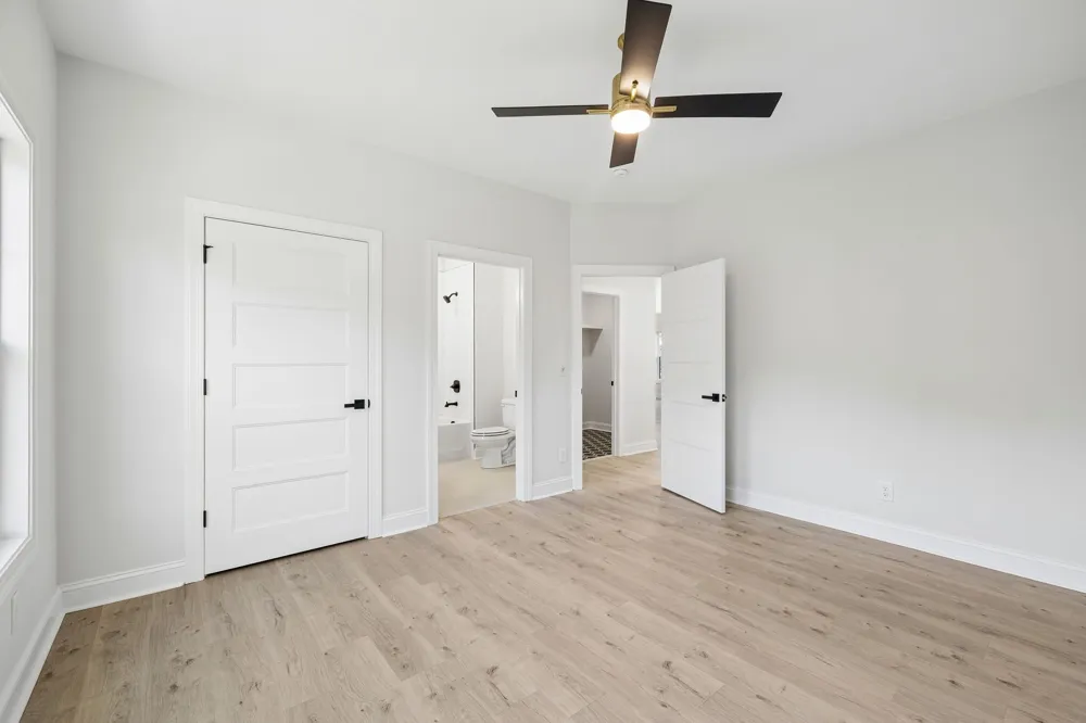 107 Miramare Way Adams, TN 37010
