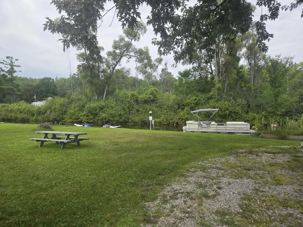 4737 Peninsula Road Plainfield Township, MI 48739