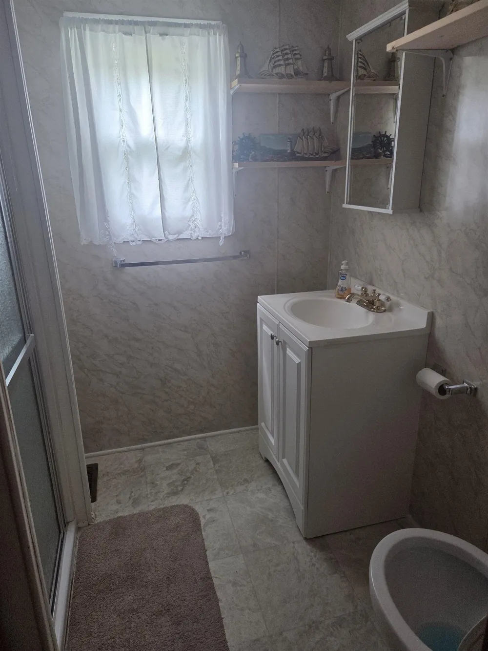 4737 Peninsula Road Plainfield Township, MI 48739
