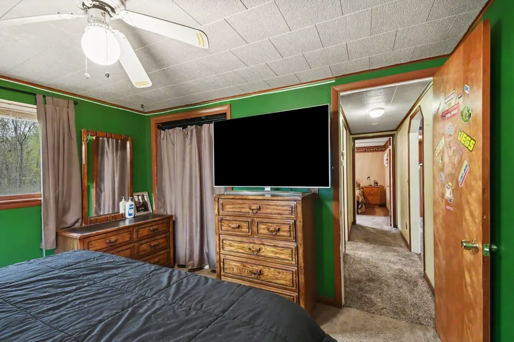 280 Sage Lake Road Hill Township, MI 48739