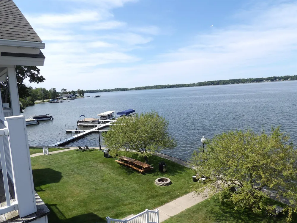 1246 Sunnyside Drive Cadillac City, MI 49601