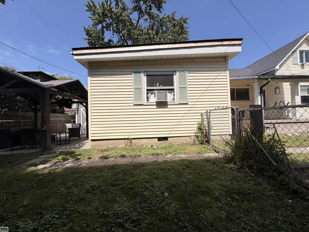 818 S 4th Street Marine City City, MI 48039