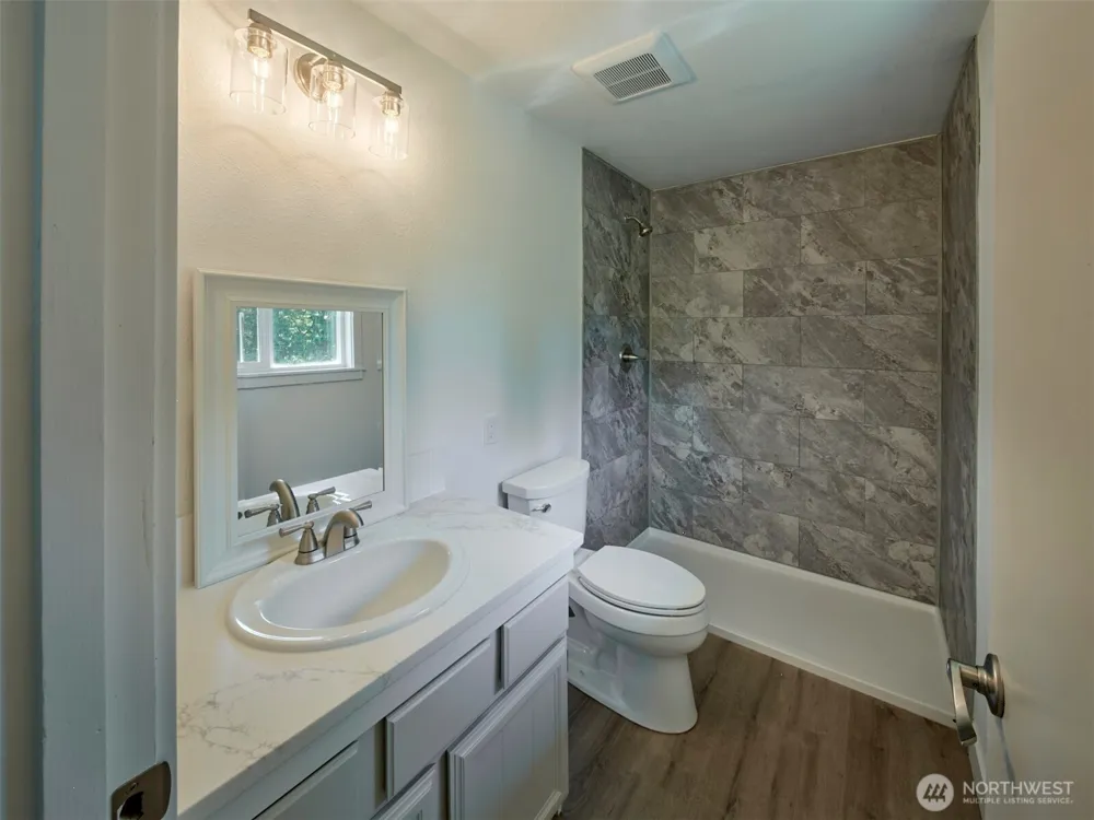 209 Sunset Drive Longview, WA 98632