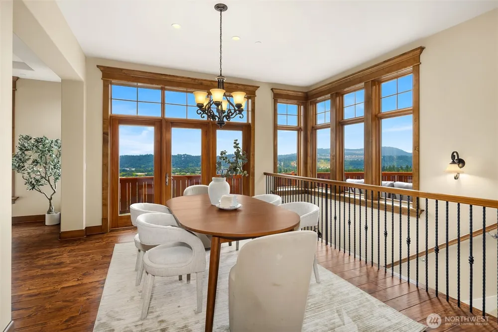522 Timber Creek Drive NW Issaquah, WA 98027