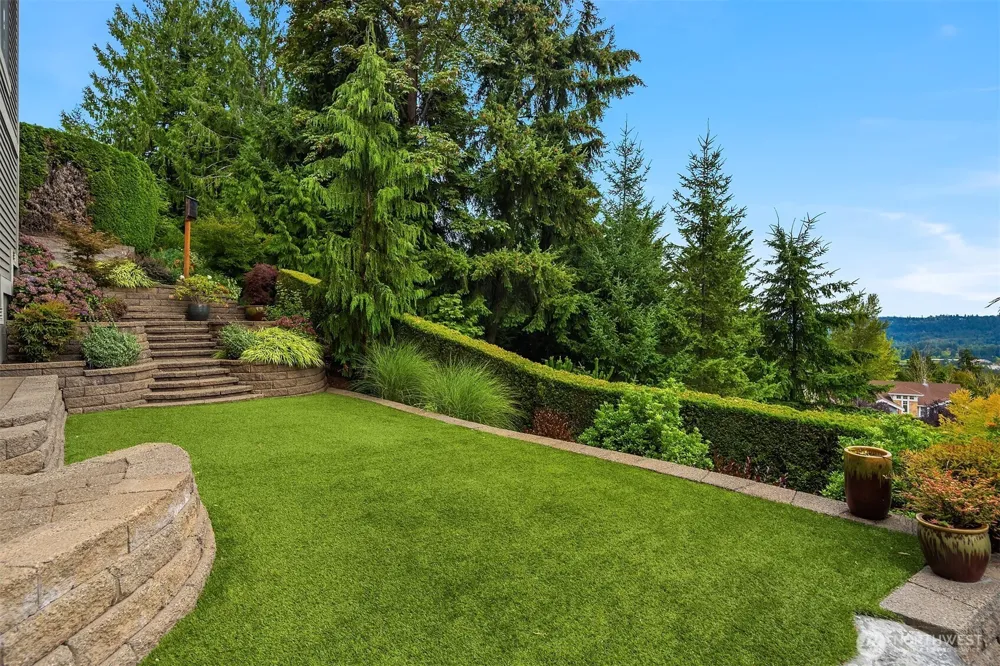 522 Timber Creek Drive NW Issaquah, WA 98027