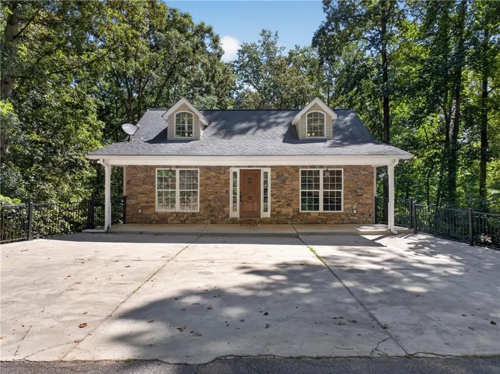 825 Rue Fluer De Lis Lavonia, GA 30553