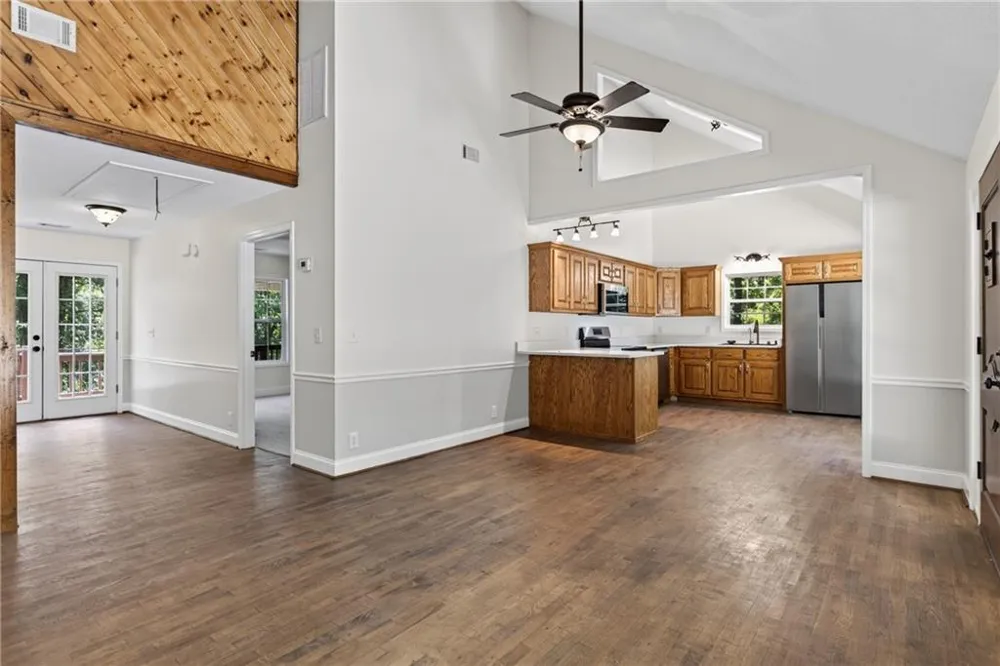825 Rue Fluer De Lis Lavonia, GA 30553