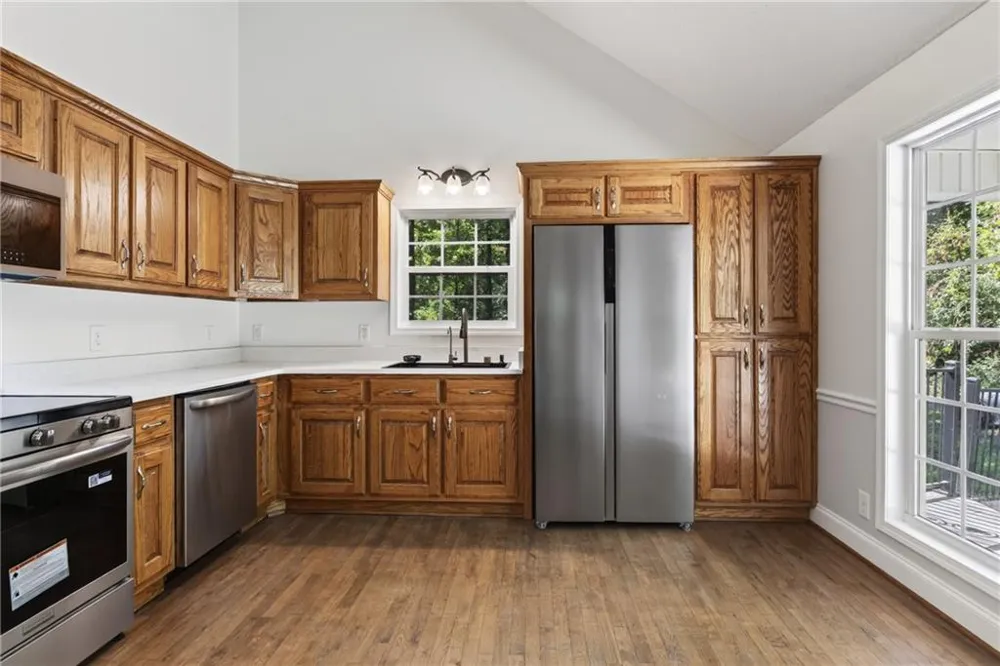 825 Rue Fluer De Lis Lavonia, GA 30553