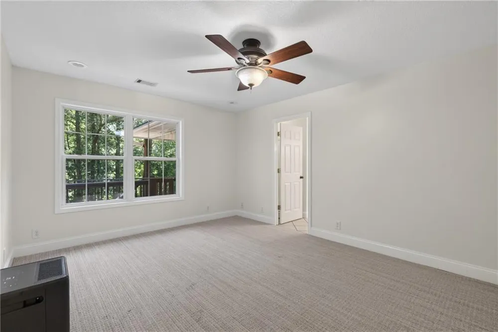 825 Rue Fluer De Lis Lavonia, GA 30553