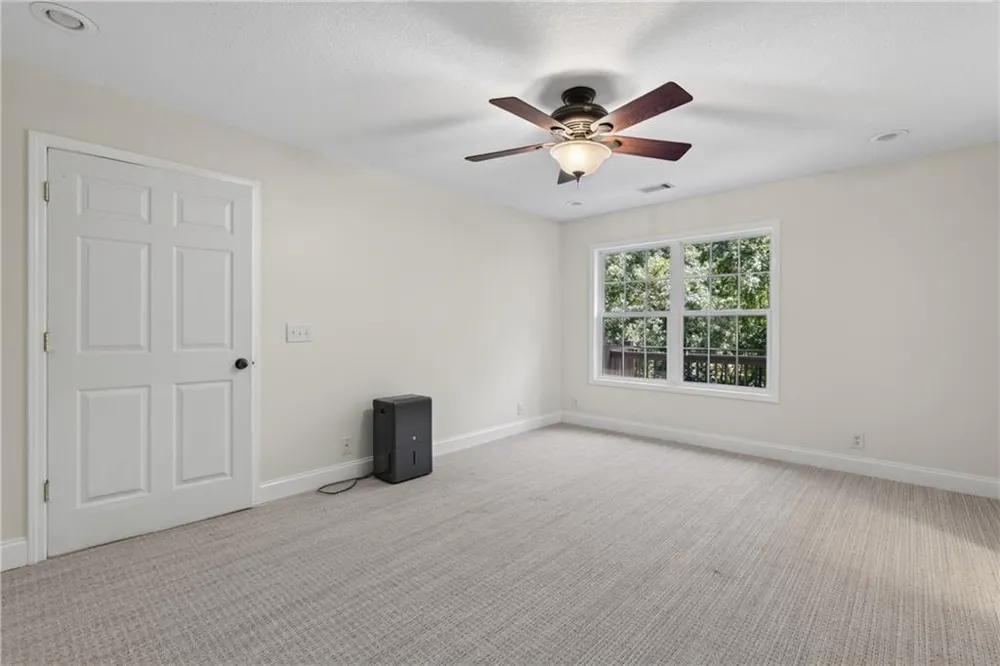825 Rue Fluer De Lis Lavonia, GA 30553