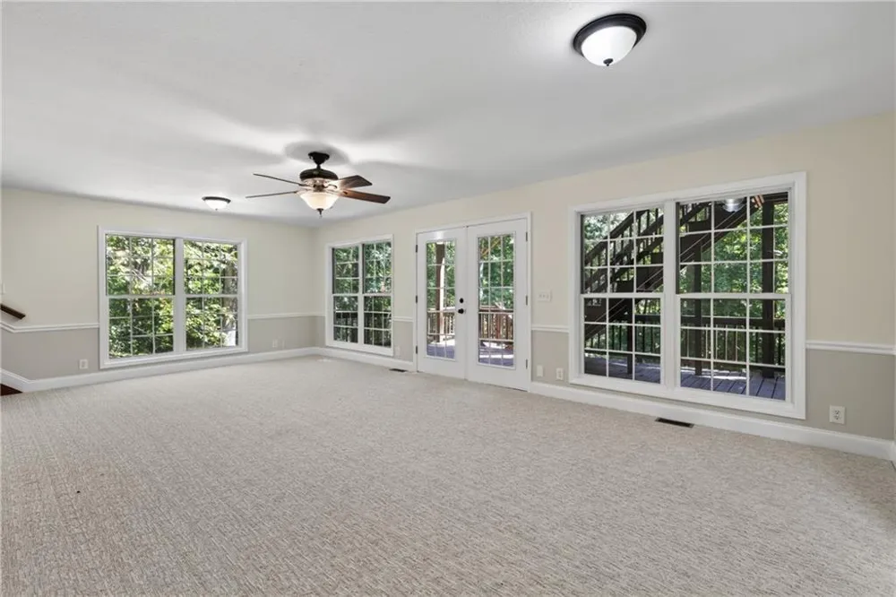825 Rue Fluer De Lis Lavonia, GA 30553