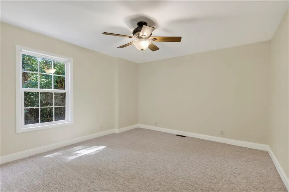 825 Rue Fluer De Lis Lavonia, GA 30553