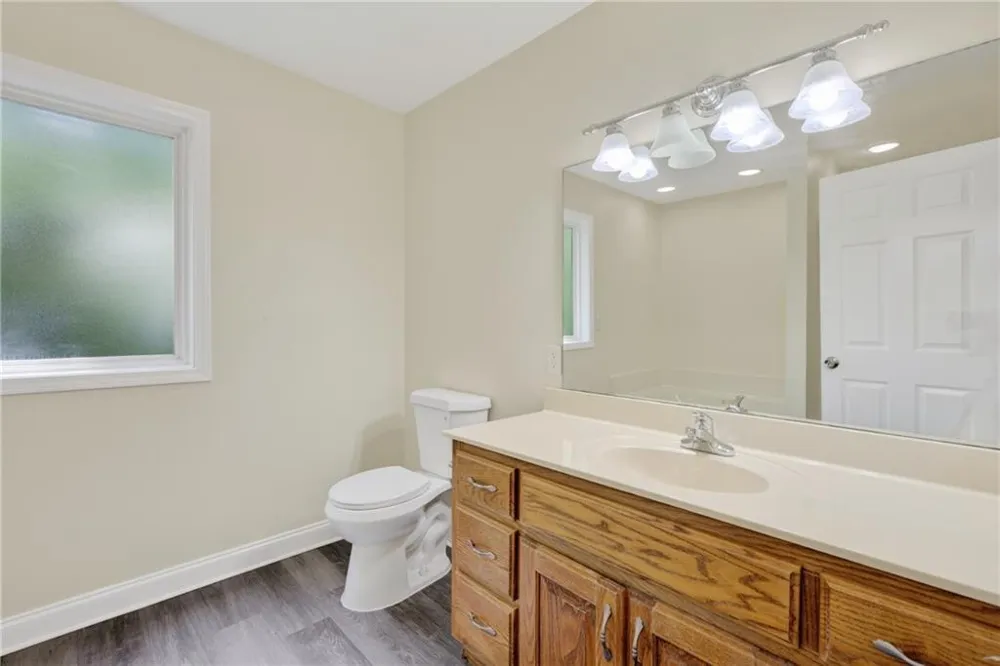 825 Rue Fluer De Lis Lavonia, GA 30553