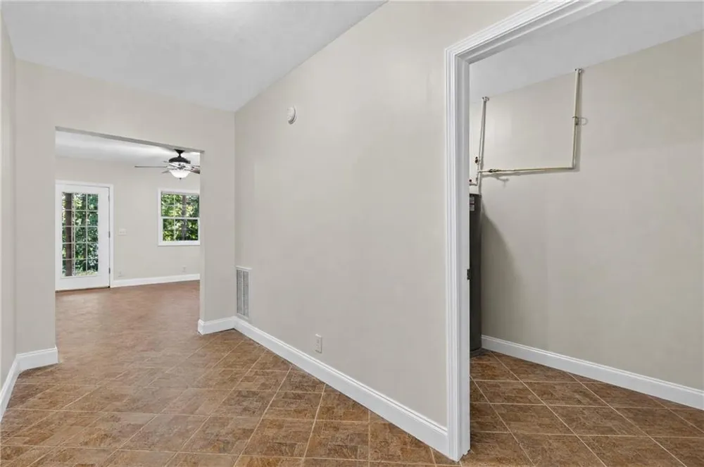 825 Rue Fluer De Lis Lavonia, GA 30553
